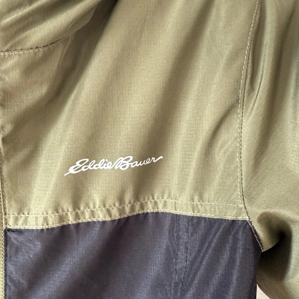 Eddie Bauer 3n1 XS kid's Green and Black Jacket.  Black,‎ Green and Camo